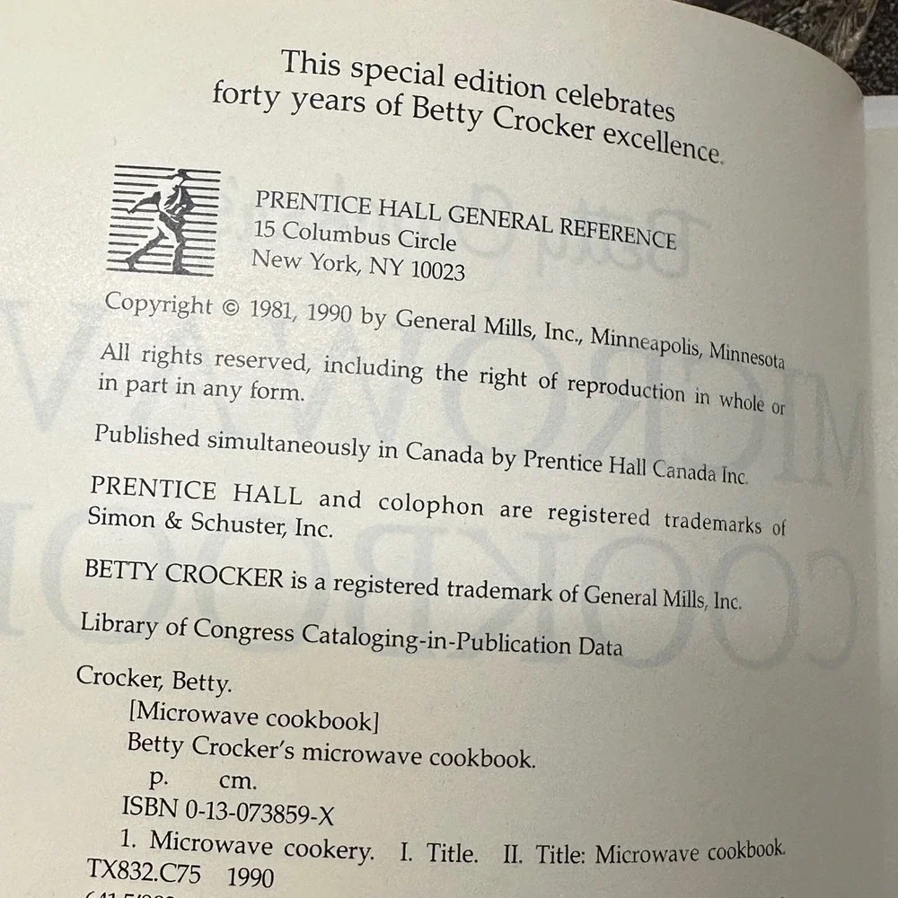 Betty Crocker Microwave Cookbook Lot‎ 2 Books 1980s 1990s Yellow Good Vintage